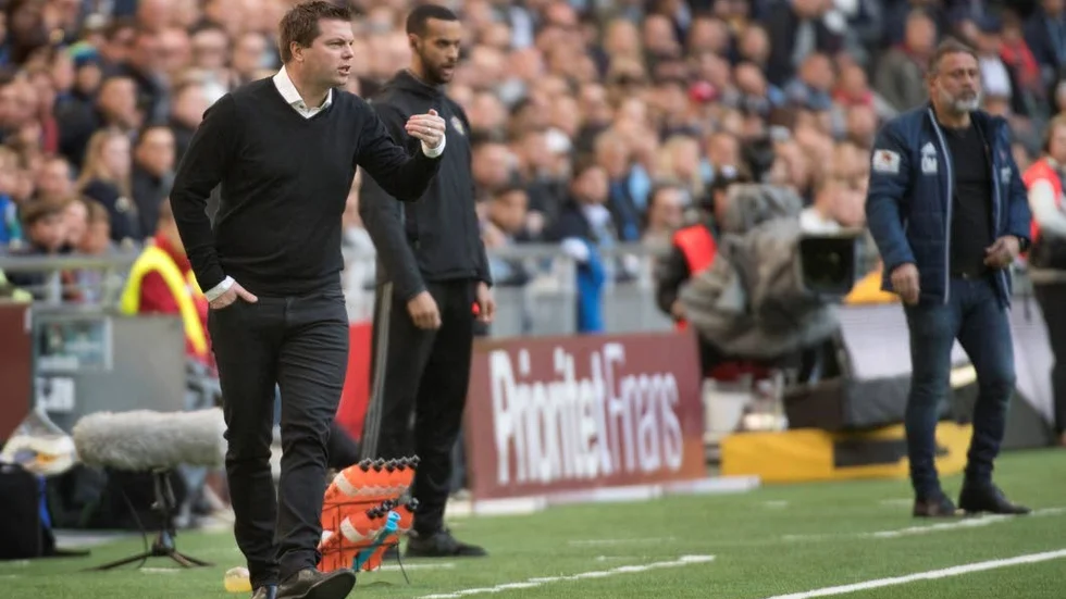 Nu situation. Att fler spelare slåss om speltid ser bara Jens Gustafsson som något positivt. "Enskilda fall som med Moberg Karlsson tar vi internt", säger IFK-managern.