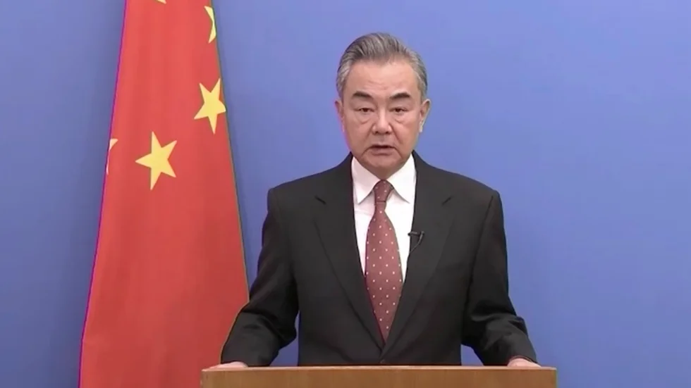 Kinas utrikesminister Wang Yi börjar bli tydligare om kriget i Ukraina. Arkivbild.