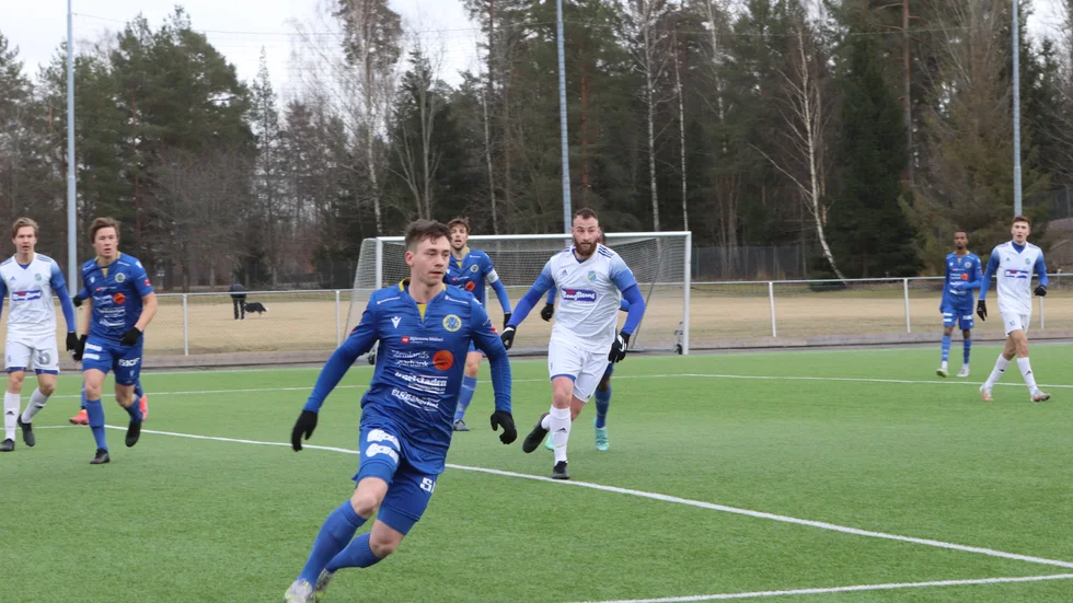 På söndagen jagar Värmbols FC sin första seger på försäsongen. Drabbningen mot Linköping sänds på kkuriren.se.