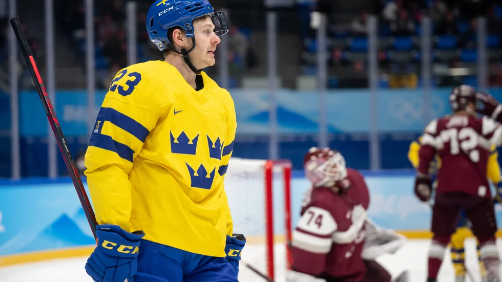 "Jag vill spela på en så hög nivå som möjligt, och förlängde precis mitt kontrakt, jag har inte heller tänkt så mycket på var jag vill spela i framtiden", säger Lucas Wallmark.