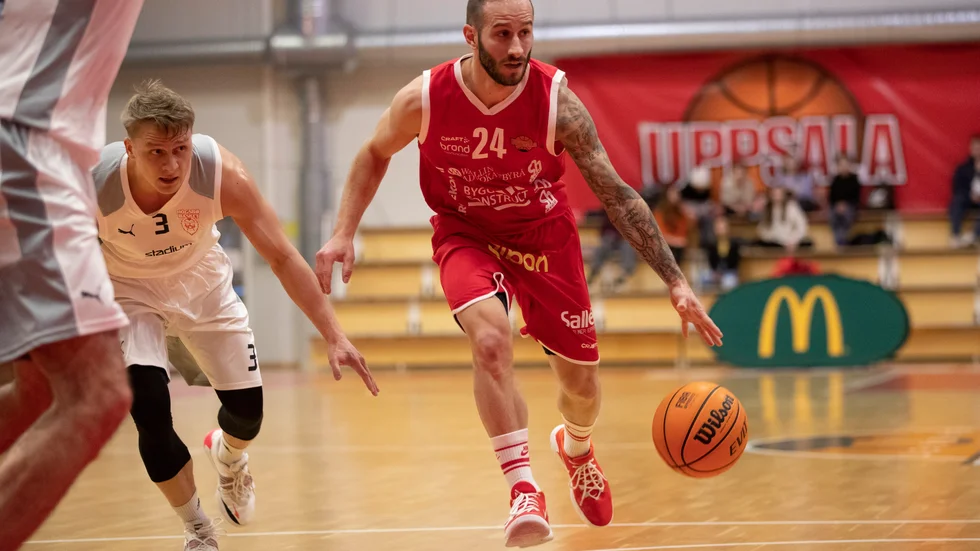 Uppsala Baskets Mannos Nakos under söndagens match mot Högsby. 