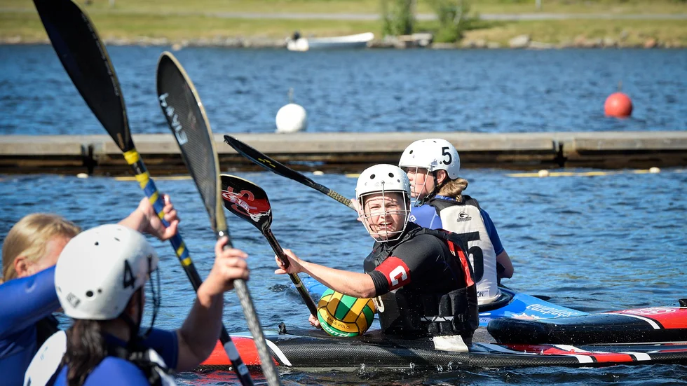 Bella Öström, lagkapten i Skellefteå, visade vägen och framöver blir det EM i Frankrike för hennes del. Foto: Carina Kvist.