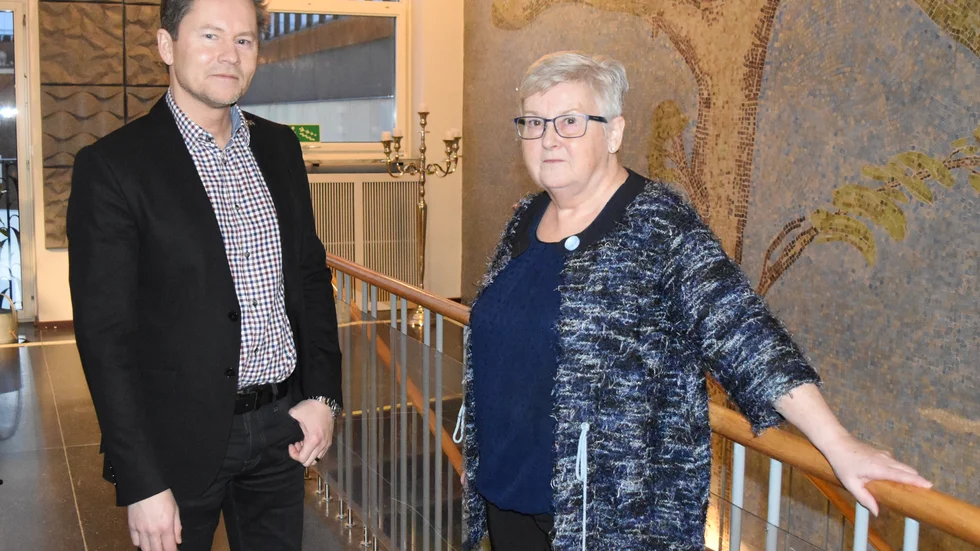 Hans Andersson och Ann-Christin Westerlund säger att det finns fortsatt behov att informera byggherrar om järnsand. Foto: Yvonne Rönngren.
