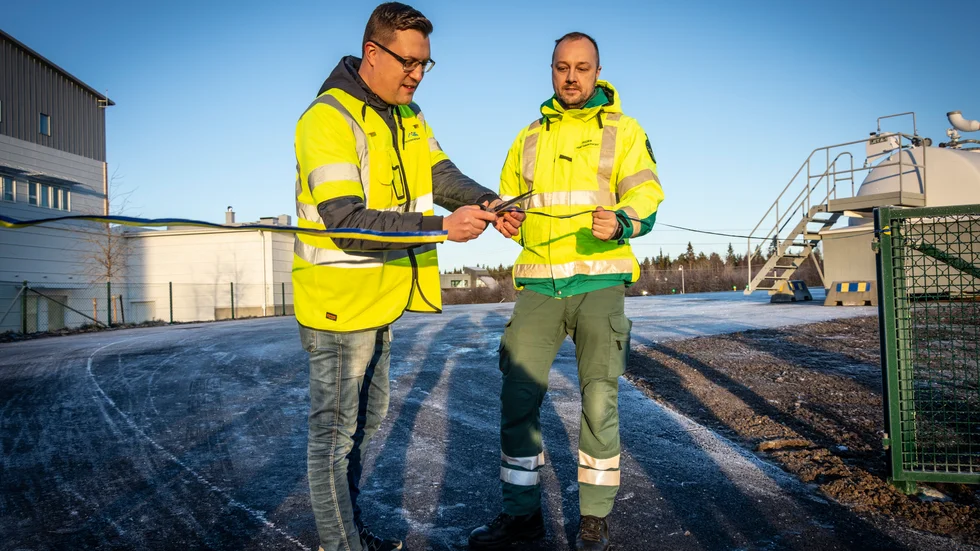 En högtidsdag för Torbjörn Körlof och Fredrik Andersson när projektet äntligen är i hamn.