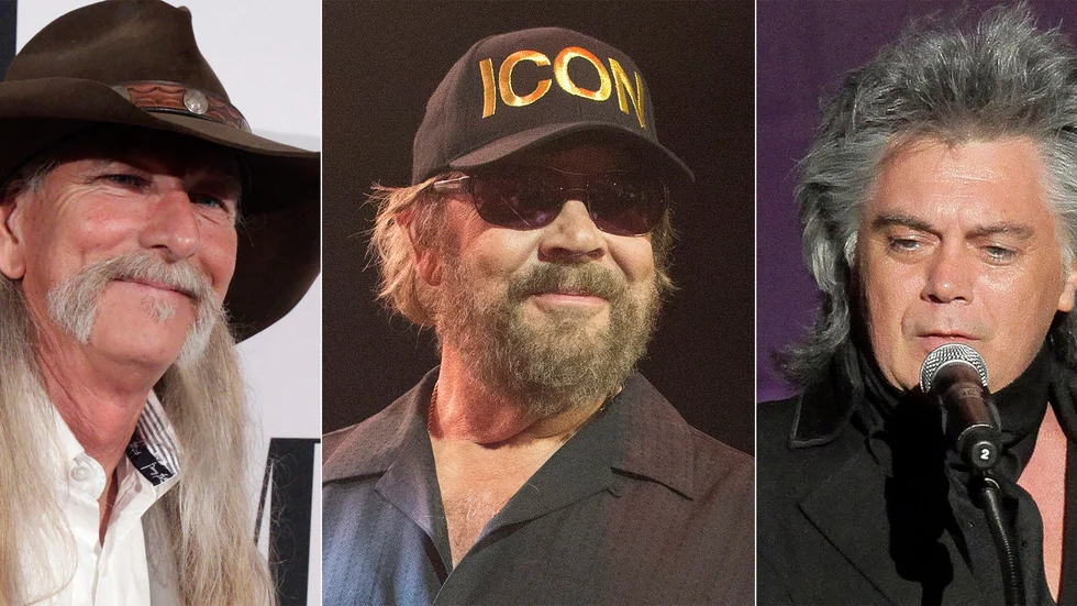 Låtskrivaren Dean Dillon och sångarna Hank Williams Jr och Marty Stuart är de senaste medlemmarna i Country Music Hall of Fame.