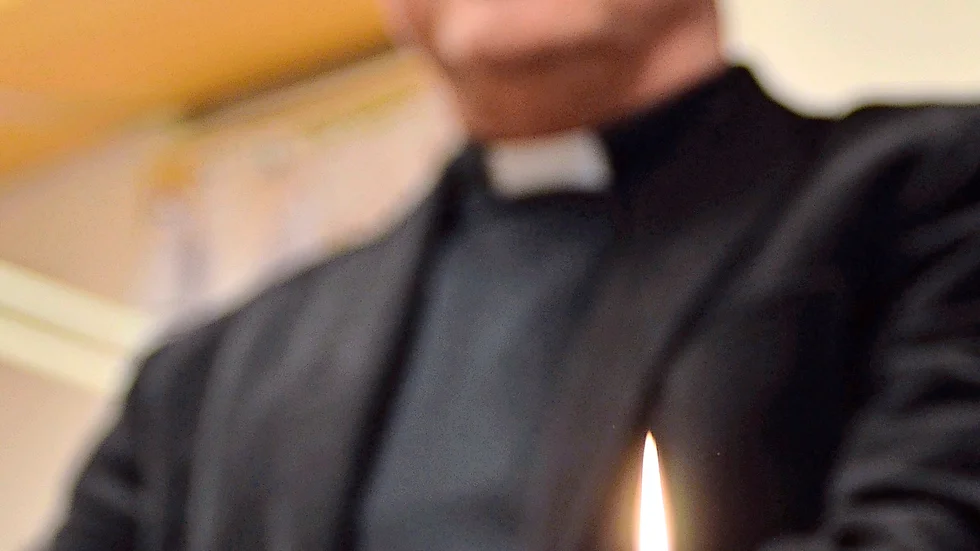 Se ljuset i mörket. Kyrkoherde Erik Hugo Johansson ser kyrkans betydelse. Foto: Britta Stenberg.