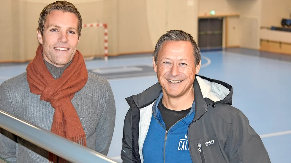 Intar Balderhallen. Mattias Rönnlund och Krister Lundgren, Sunnanå SK:s herrorganisation, smider stora planer för Sunnanåcupen. Foto: Elin Ala.