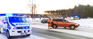 Två personbilar har krockat i Skellefteå