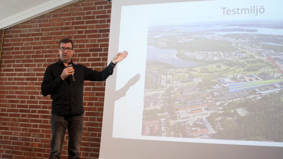 – Den första basstationen för 5G placeras på taket till det gamla kårhuset där det idag finns en basstation för 4G, berättar Arne Gylling.