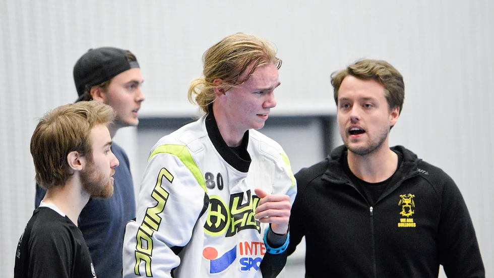 Målvakten Hampus Brandt och tränaren Pontus Nilsson går in i kvalspelet under lördagen mot FBC Sundsvall.