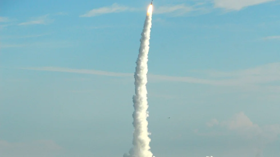 Skribenten undrar över satsningen på att skicka upp raketer.