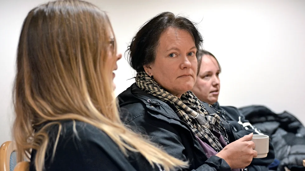 Carina Andersson (i mitten) lokalt skyddsombud och fackligt engagerad säger att omorganisationen påverkat hela arbetsgruppen negativt. 