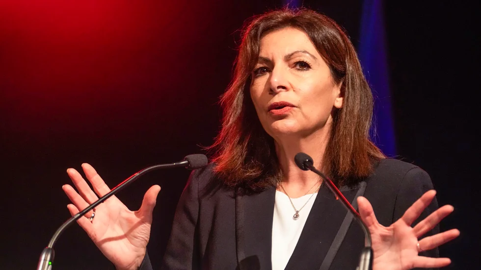 Paris borgmästare Anne Hidalgo är Socialistpartiets kandidat i Frankrikes presidentval i vår. Helgens "folkliga primärval" vill hon dock inte vara med i – trots att arrangörerna satt upp hennes namn på listan. Arkivfoto.
