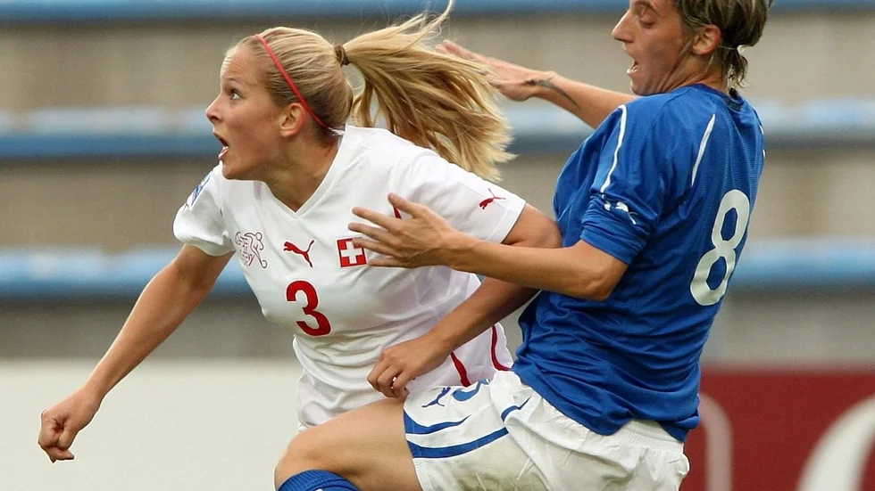 Sandra Betschart i vit landslagsdress för Schweiz. Foto: Scanpix