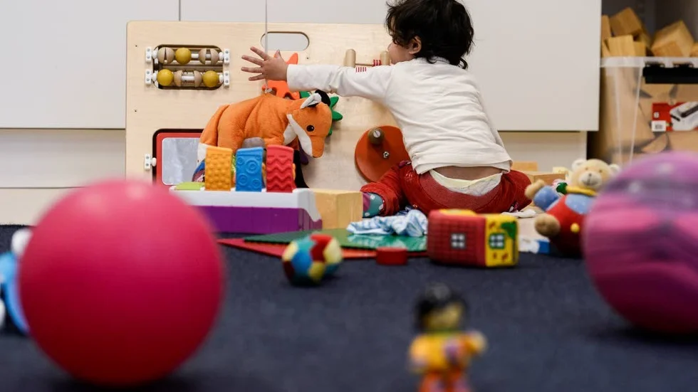 Barn måste få rätt förutsättningar att lära sig svenska i förskolan. Annars får de svårt att klara skolan, menar docenten Tünde Puskás.