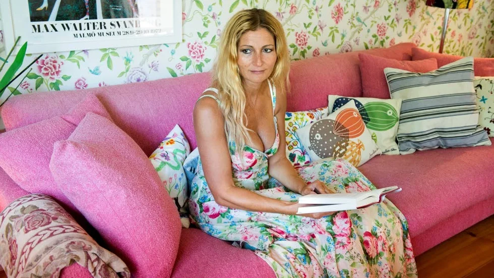 Flrfattaren Katerina Janouch står med som "oberoende kandidat" på Medborgerlig Samlings riksdagslista till valet i höst.