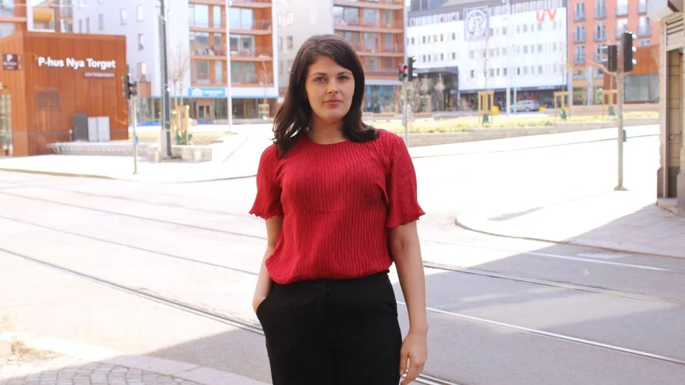 Klimatfrågan är viktig för henne. "Det är nu det gäller", säger Deniz Butros, Norrköping, som är trea på Vänsterpartiets partiets EU-lista.