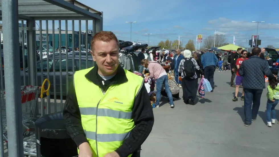 Andreas Giselgren har nu dragit igång nya loppisen på Mirum i Hageby.