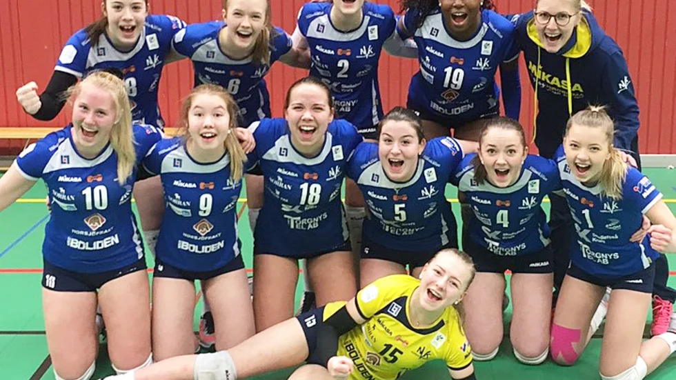STYRKEBESKED. U20-laget, där nio av elva spelare även har åldern för U18, är ett av fyra lag från Norsjö som spelar SM-slutspel. Foto: Erland Segerstedt/TT.