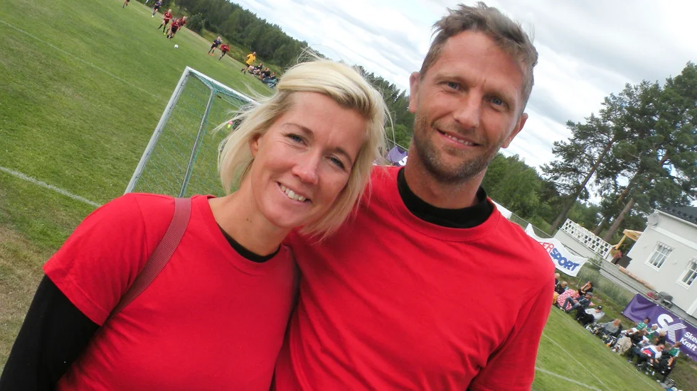 Nöjda cupgeneraler, Veronica och Jonas Ahlin. Samtidigt ordförande och vice ordförande i Mjödvattnets IF.