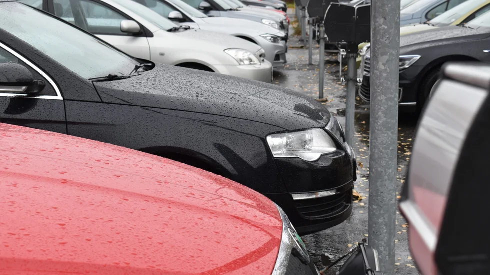 Den aktuella tomtmarken ligger öster och norr om Norrans nuvarande kontorsbyggnad.