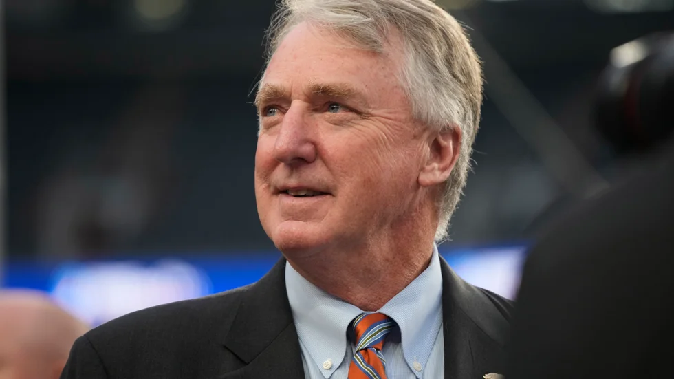 Denver Broncos ordförande och vd, Joe Ellis, meddelar att man söker en ny ägare till klubben. Arkivbild.