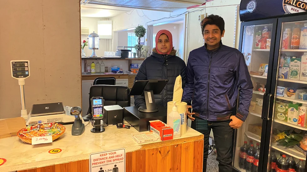 I januari öppnade paret Shahida Akter Sumi och Munsur Uddin sin matbutik MSAI Supermarket, och restaurang MSAI pizzeria på Riksvägen.