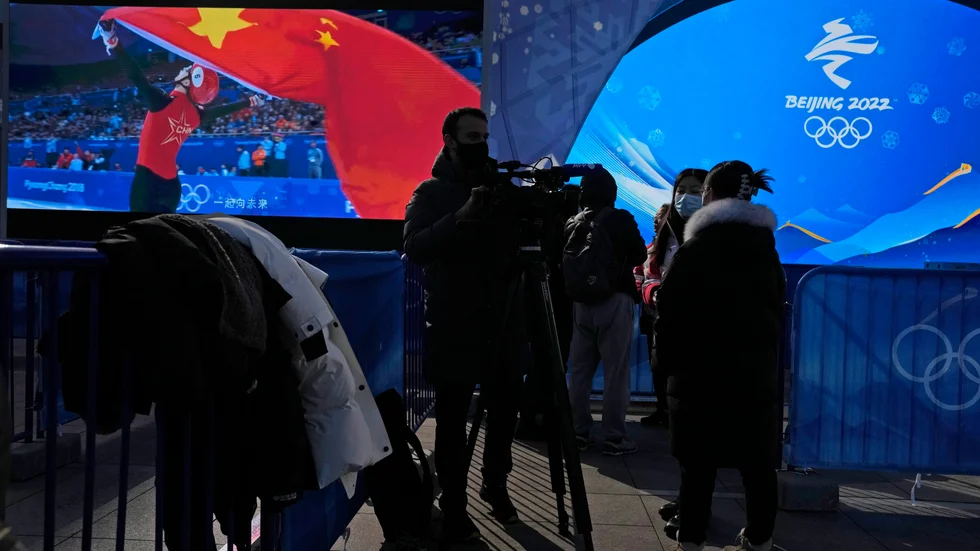 Utländska journalister inför OS i Peking. Arkivbild.