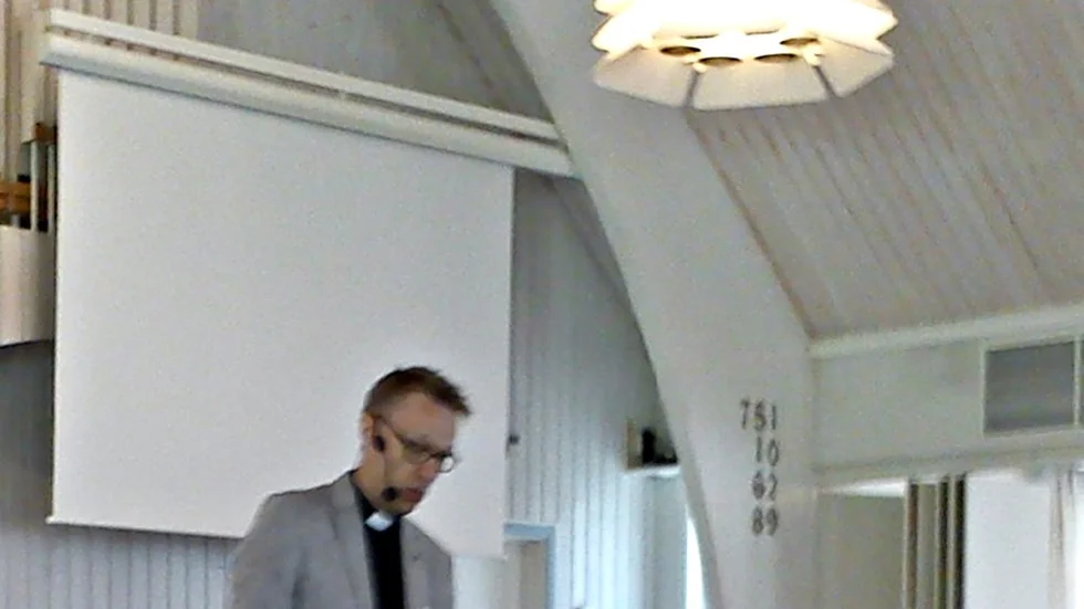 Mattias Sundkvist. Delade en personlig berättelse i Mobackenkyrkan.