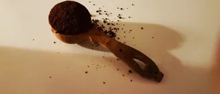 Handsnidad kåsa till snabbkaffet                