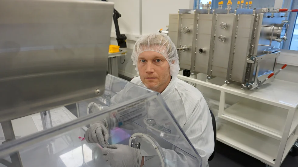 APR Technologies hoppas utveckla batterimoduler som kan snabbladdas effektivare, få ökad säkerhet och längre livslängd.Företagets namn APR står för Advanced Product Research.
