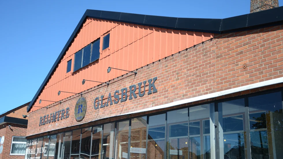 Livsglas heter ett UF-företag, som samarbetar med Reijmyre Glasbruk.