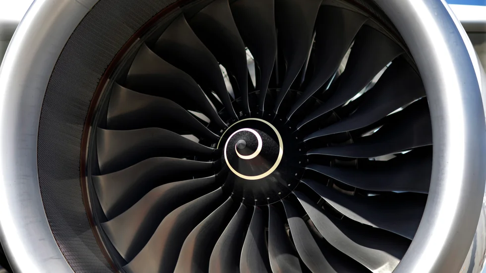 Flygmotortillverkaren Rolls-Royce har dragit in cirka 22 miljarder kronor på en nyemission för att hantera konsekvenserna av covid-19-pandemin. Arkivbild