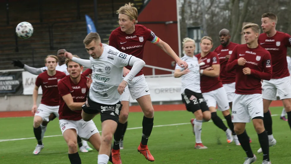 Motala AIF, här Jesper Merbom Adolfsson, stoppades mot Qviding och får ta nya tag i tvåan nästa år. Där är klubbens ambition att bli topplag.