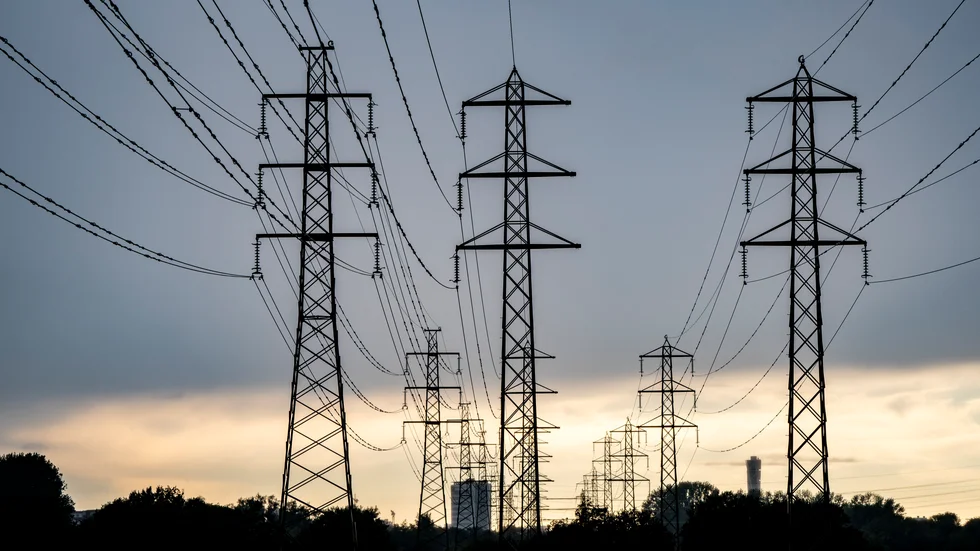 Elpriserna är pressade i Norden bland annat på grund av historiskt välfyllda vattenreservoarer. Finländska Fortum minskade resultatet under tredje kvartalet jämfört med motsvarande period i fjol. Arkivbild.