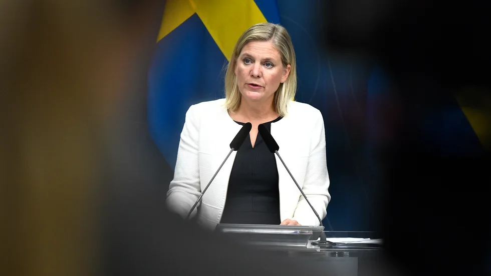 Finansminister Magdalena Andersson (S) har lyckats göra försvars- och finanspolitik till alkoholpolitik.
