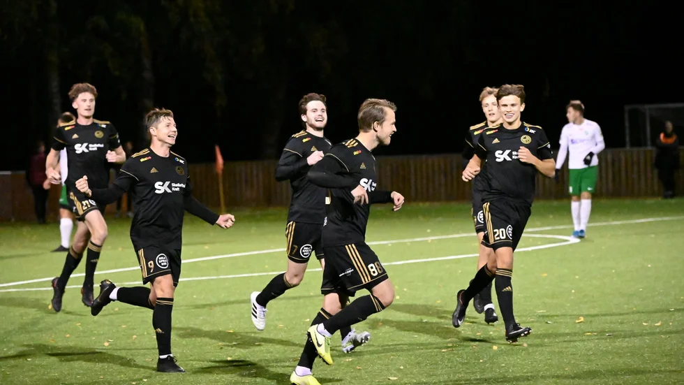 Linus Almqvist klev fram för FF i derbyt, precis som i mötet med Piteå på hemmaplan blev Almqvist matchvinnare efter ett mål på en fast situation.