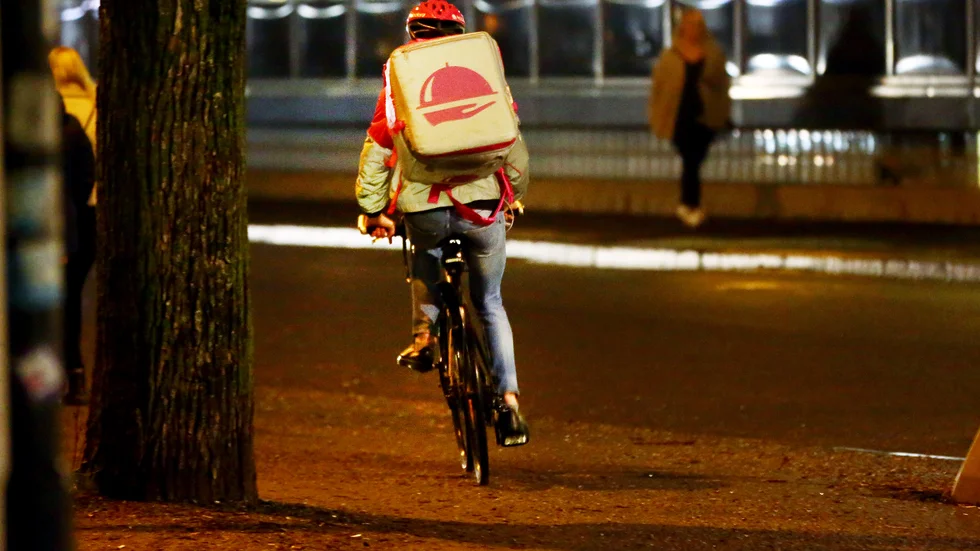 Matleverantören Foodora söker nu cirka 40 nya bud till Eskilstuna. Det enda som behövs för att arbeta för företaget är ett eget fordon och att man kan kommunicera via svenska eller engelska.