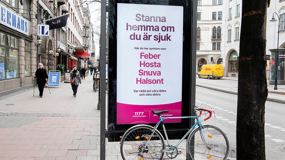 När någons förälder är hemma gå grund av corona borde även barnen vara hemma från skolan, anser skribenten.