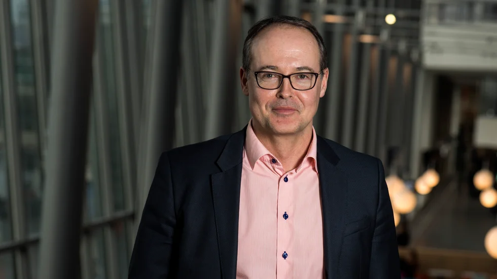 "Att inte göra framtidens transportsystem sammanhängande och möjliggöra ett effektivt och klimatsmart resande från dörr till dörr – vore ett transportpolitiskt självmål.” anser Jonas Abrahamsson. 