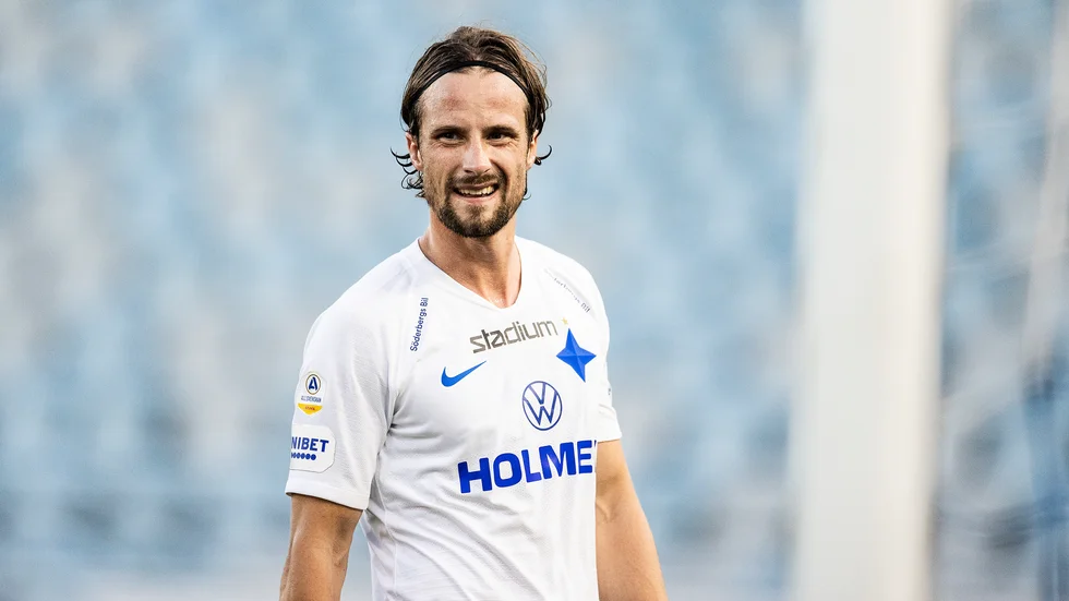 Linus Hallenius har förknippats med en återkomst i Sundsvall.