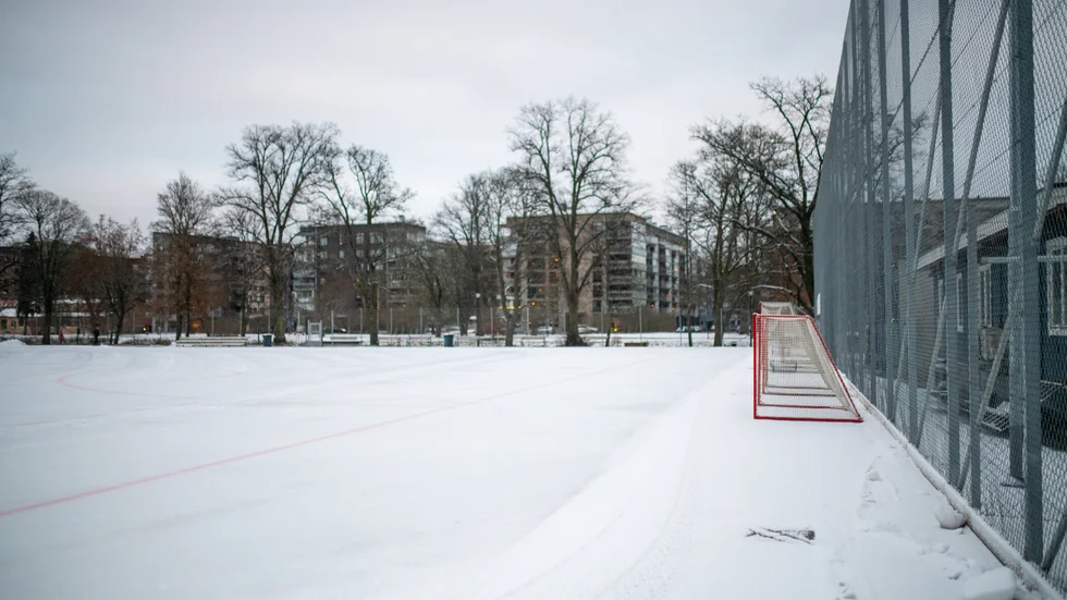 Allmänhetens åkning på Studenternas är inställd tills vidare på grund av skärpta nationella restriktioner under den rådande pandemin.