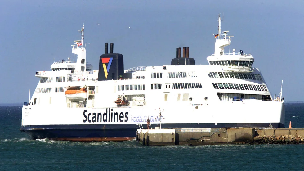 Om drygt åtta år kan man köra under Fehmarn bält till Tyskland på tio minuter i stället för att ta färjan. Arkivbild