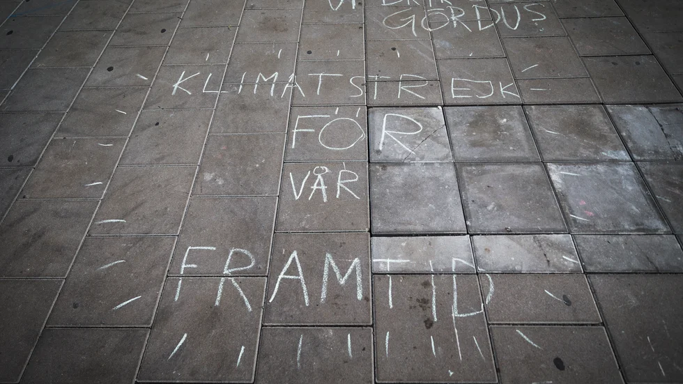 Det nödvändiga samtalet om vår tids ödesfråga hämmas av obegripliga mötesregler, skriver Ingalill Ek.
