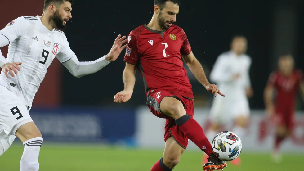 Den före detta FF-spelaren Andre Calisir – här i det armeniska landslaget i Nations league – byter liga.