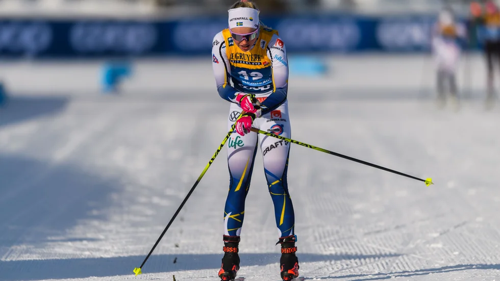 Emma Ribom sliter ont på Tour de Ski.