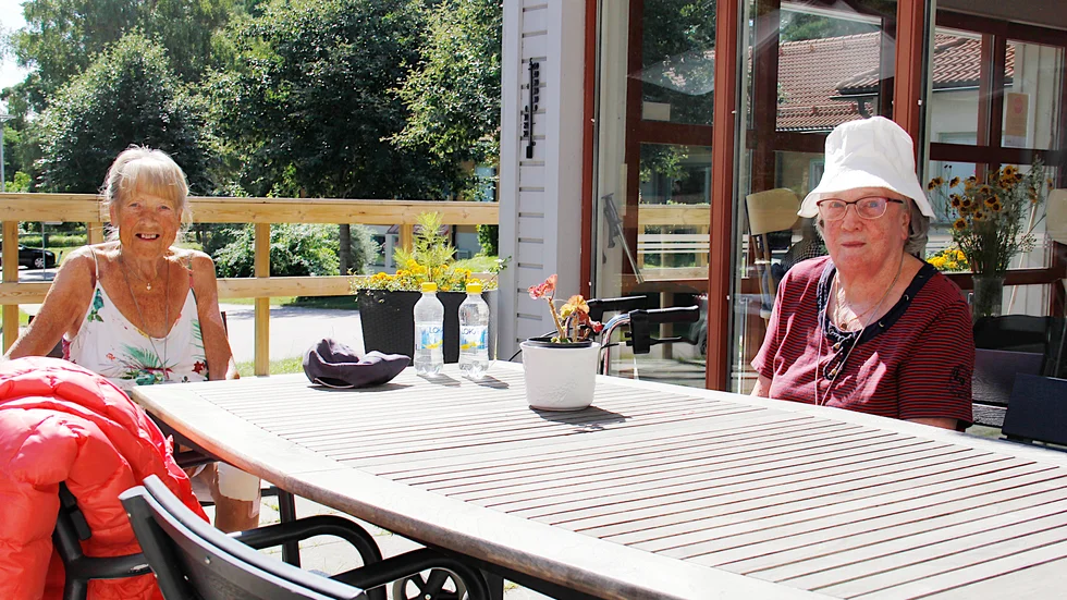 Monica Wessberg och Anne-Marie Ceveman bor på Tallgården i Grillby och har starka synpunkter på maten som serveras.
