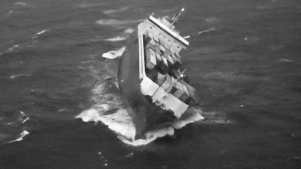 Fartyget Finnbirch sjönk 2006 och har fortfarande kvar olja i skrovet. Nu ska den tas upp, bland annat med hjälp av dykare. Vraket ligger på 82 meters djup mellan Öland och Gotland.