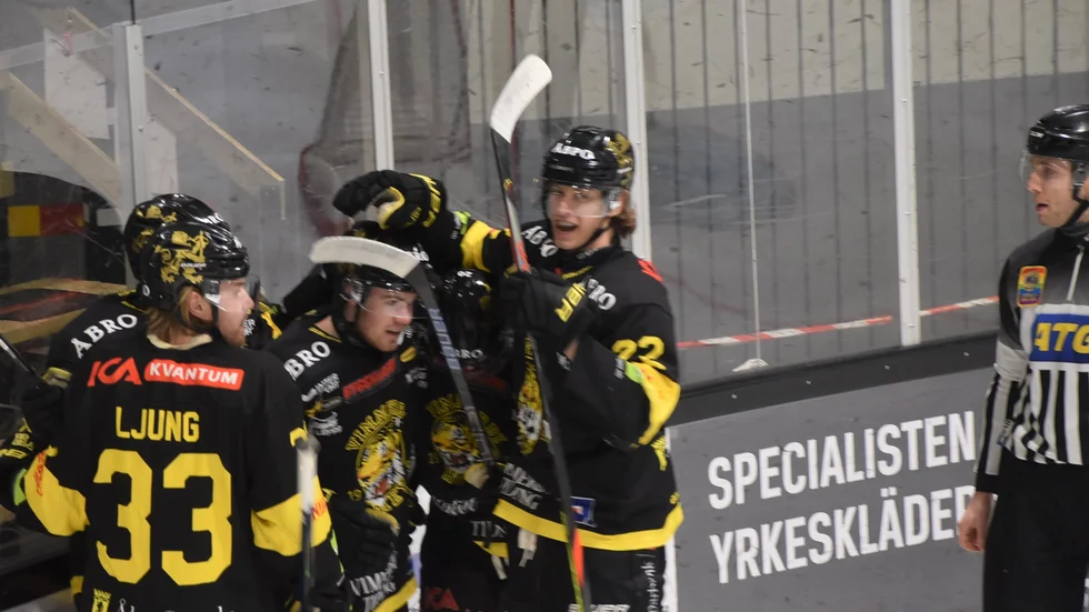 VH jagar seger och en tredje avgörande match mot Troja. 