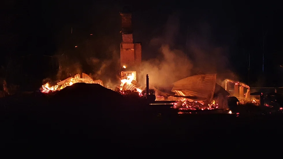 Huset i brand.